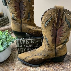 Adorable girls cowgirl boots